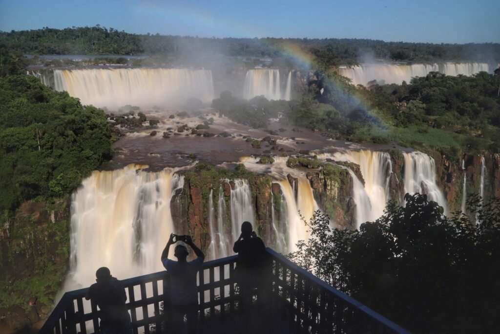 Justiça confirma outra vez que área é do Paraná - O Paraná