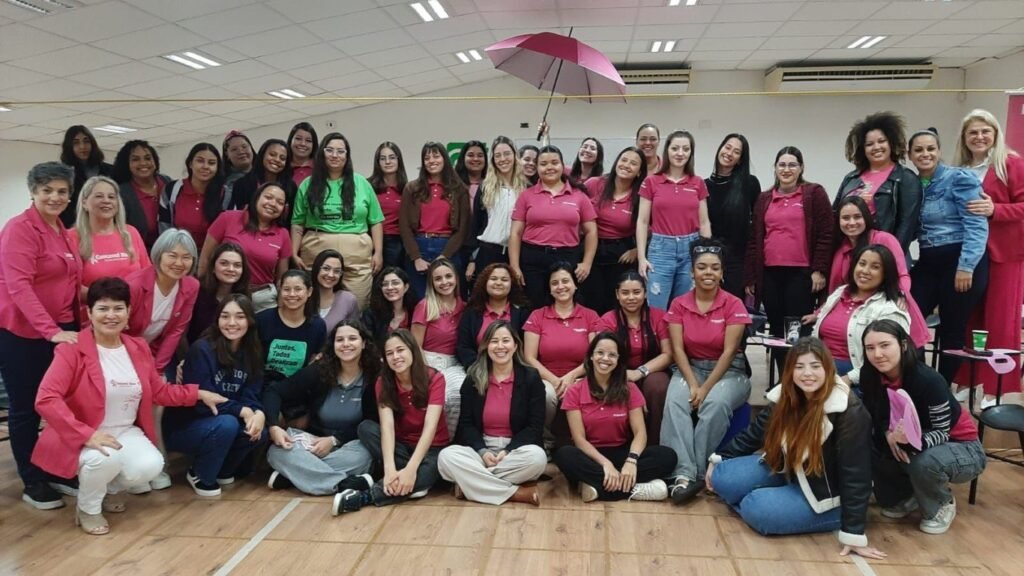 Missa celebra o fim do Outubro Rosa Missa marca o encerramento do Outubro Rosa