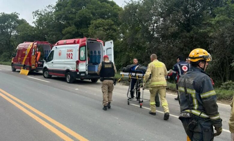Motorista fica preso às ferragens na Rodovia dos Minérios