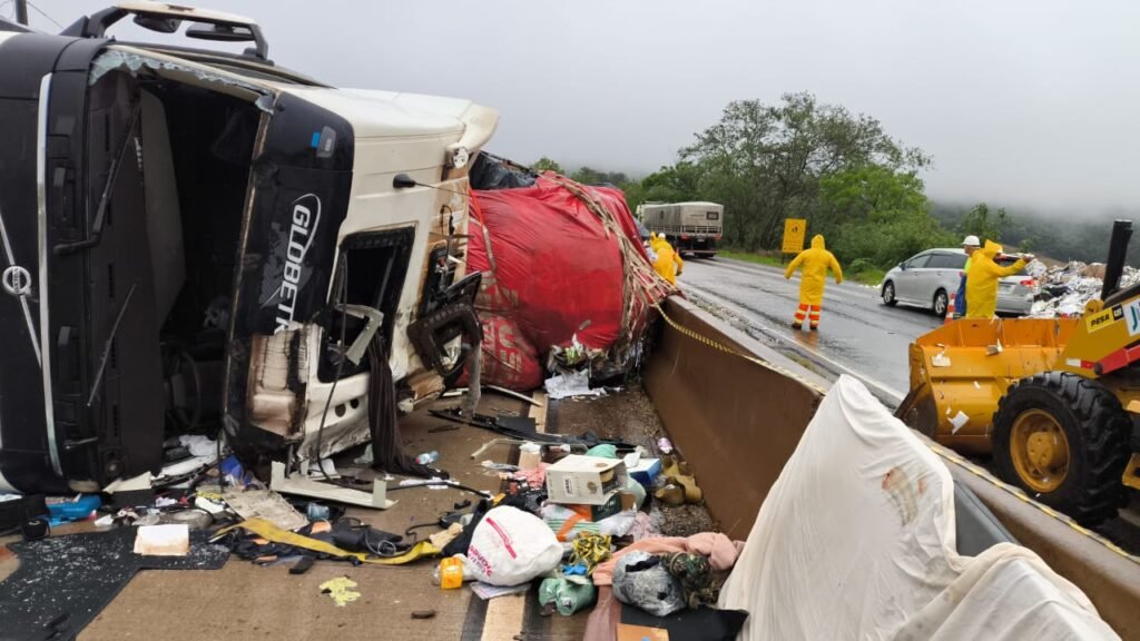 Motorista morre em acidente com caminhão na BR-163, Lindoeste Tragédia na BR-163! Motorista morre após caminhão tombar na região de Lindoeste - O Paraná