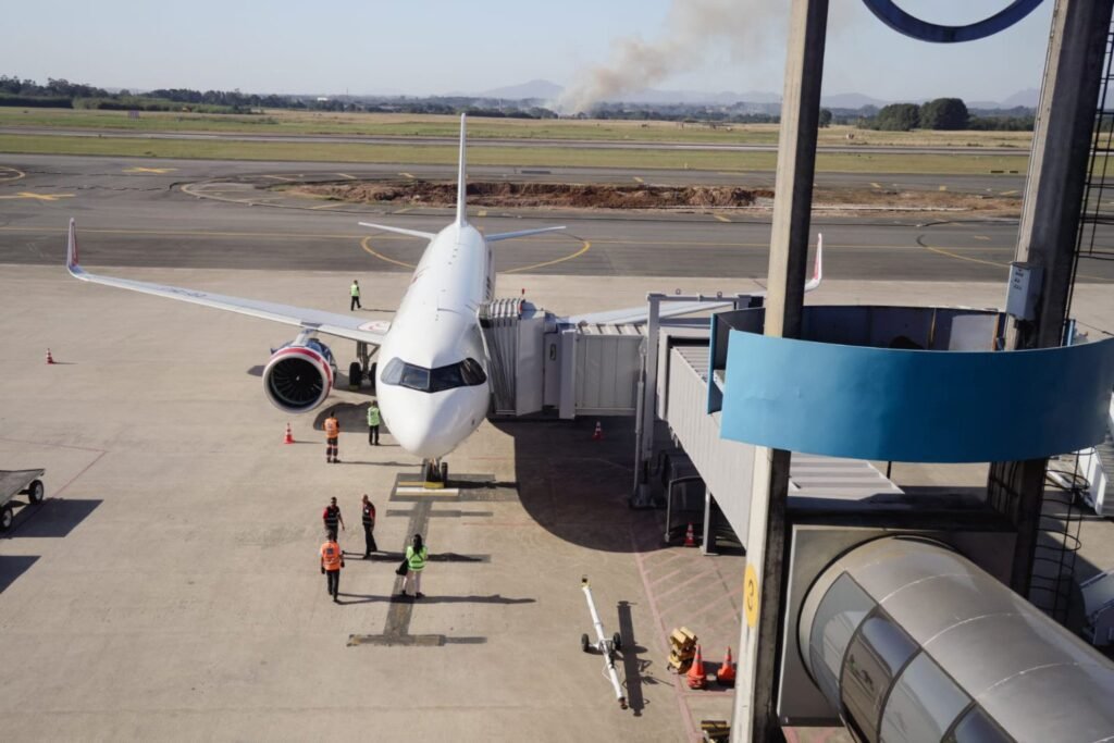 Nova pista do aeroporto de Foz do Iguaçu é homologada para turismo Aeroporto de Foz do Iguaçu tem nova pista homologada e turismo