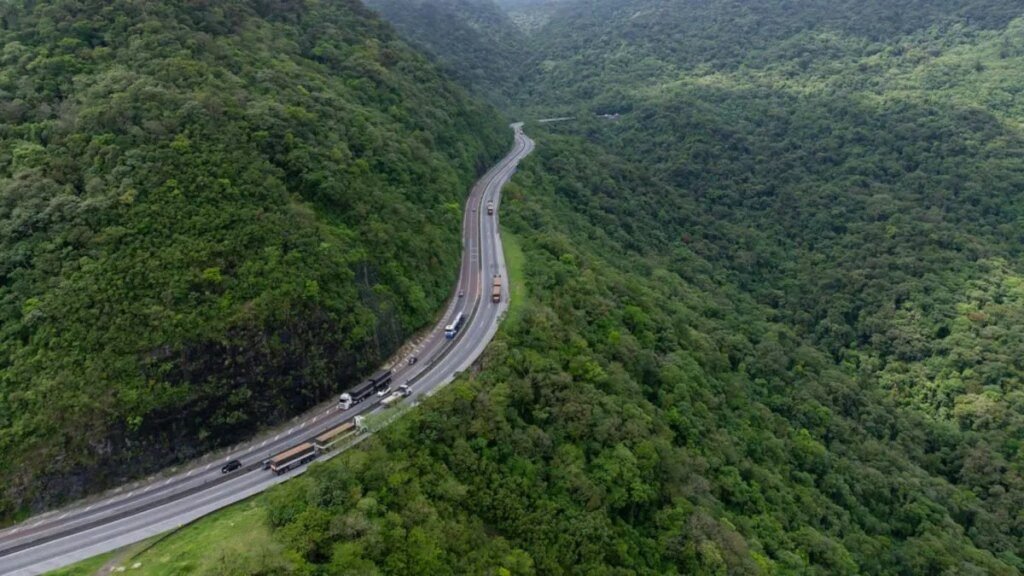 Estradas no Litoral do Paraná estão em obras por 50 dias