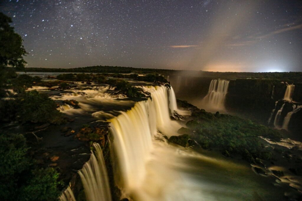Orionídeas: chuva de meteoros poderá ser vista em várias regiões do Paraná - O Paraná
