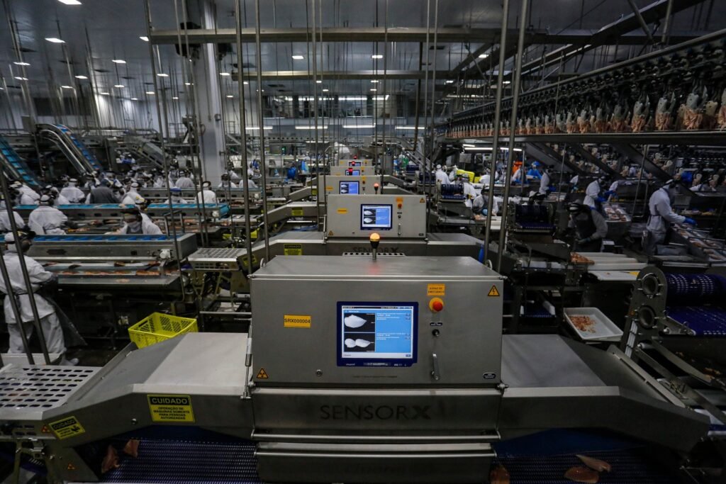 Paraná bate recorde e oferta 26,7 mil vagas de trabalho