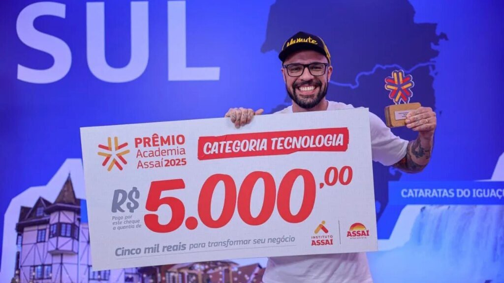 Paranaense ganha prêmio nacional Assaí com hambúrguer inovador Paranaense vence prêmio nacional Assaí com hambúrguer high-tech