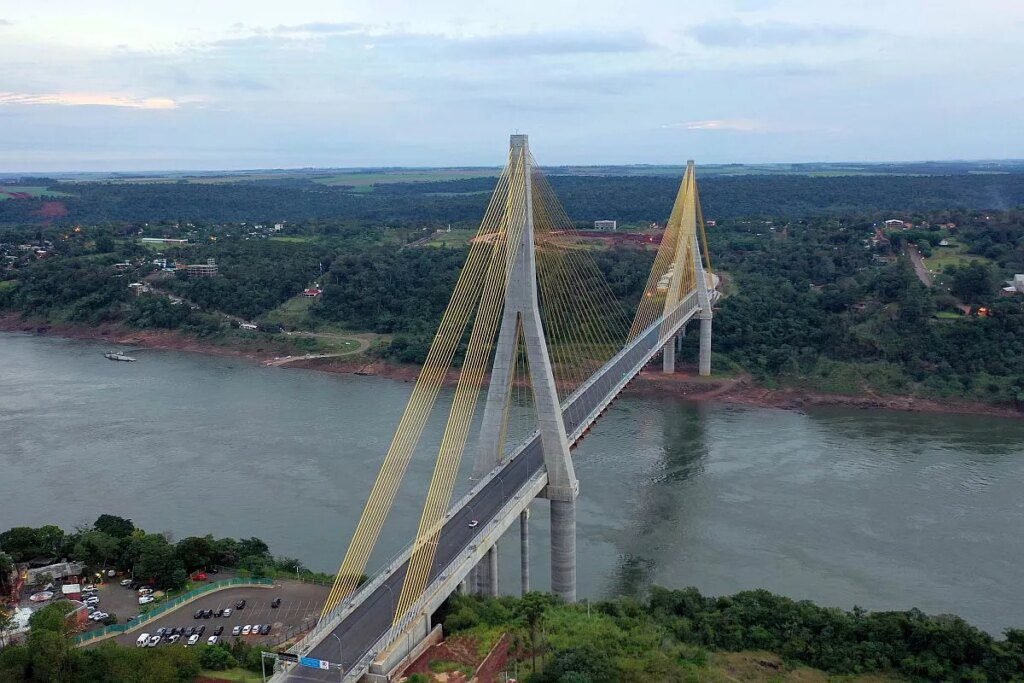Ponte no Paraná que liga Brasil ao Paraguai deve abrir em dezembro