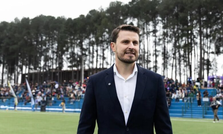 Prefeito da RMC é preso em operação por suspeita de fraude na saúde