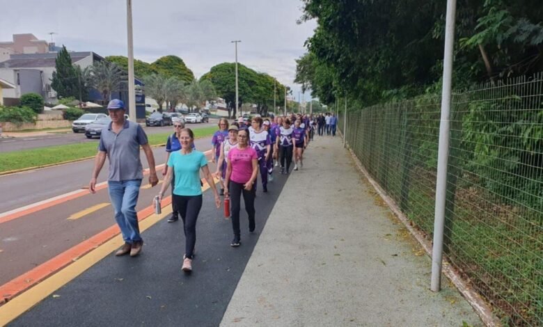 Caminhada celebra o Dia Internacional dos Idosos em Toledo - O Paraná