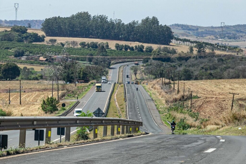 Dois últimos lotes do programa de concessões vão a leilão em outubro; série detalha as obras - O Paraná