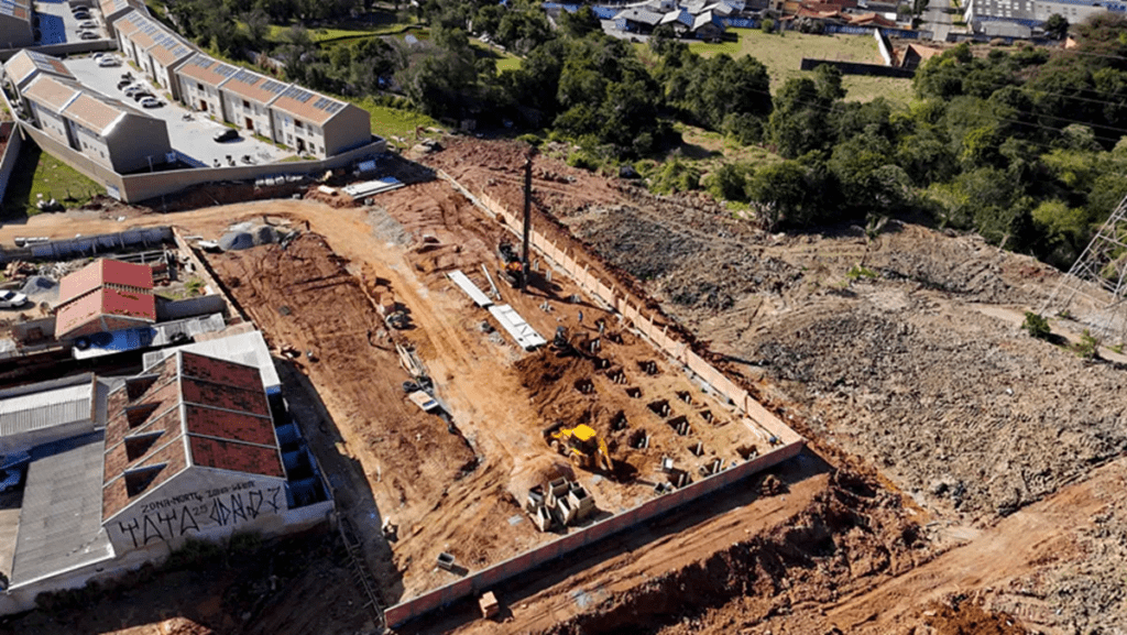 Vereadores de Curitiba aprovam terrenos para a Cohab Vereadores de Curitiba aprovam doação de terrenos à Cohab