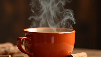 Canjica cremosa com canela em um dia ensolarado.