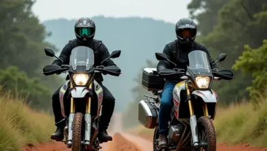 Comparativo visual das motos XRE 300 Rally e Adventure em estrada brasileira.