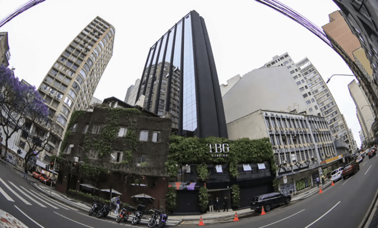 Edifício de antigo hotel ganha novo uso no Centro de Curitiba