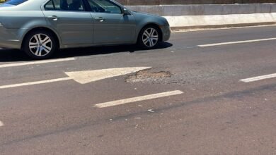 Dois meses após inauguração, buracos começam a aparecer no asfalto novo - O Paraná