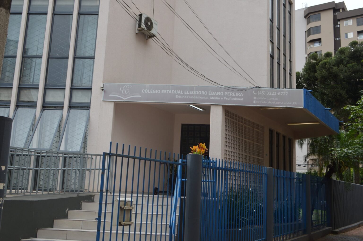 O Colégio Estadual Eleodoro Ébano Pereira viu Cascavel