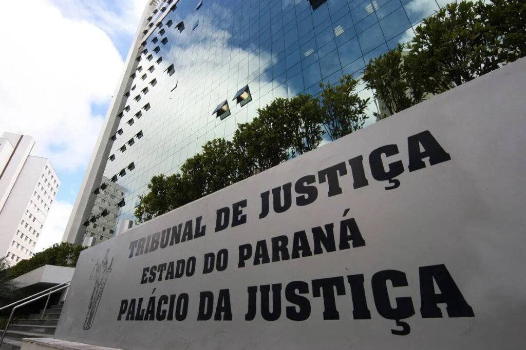 Concurso no Paraná tem 20 vagas e salário de R$ 34 mil