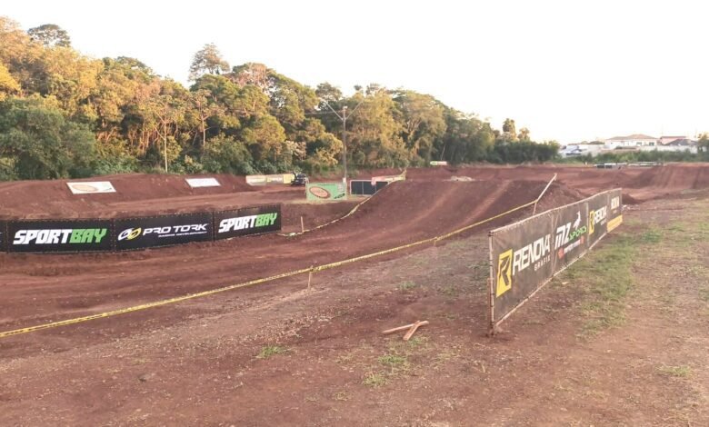 Corbélia vive as emoções do Supemotocross de Verão