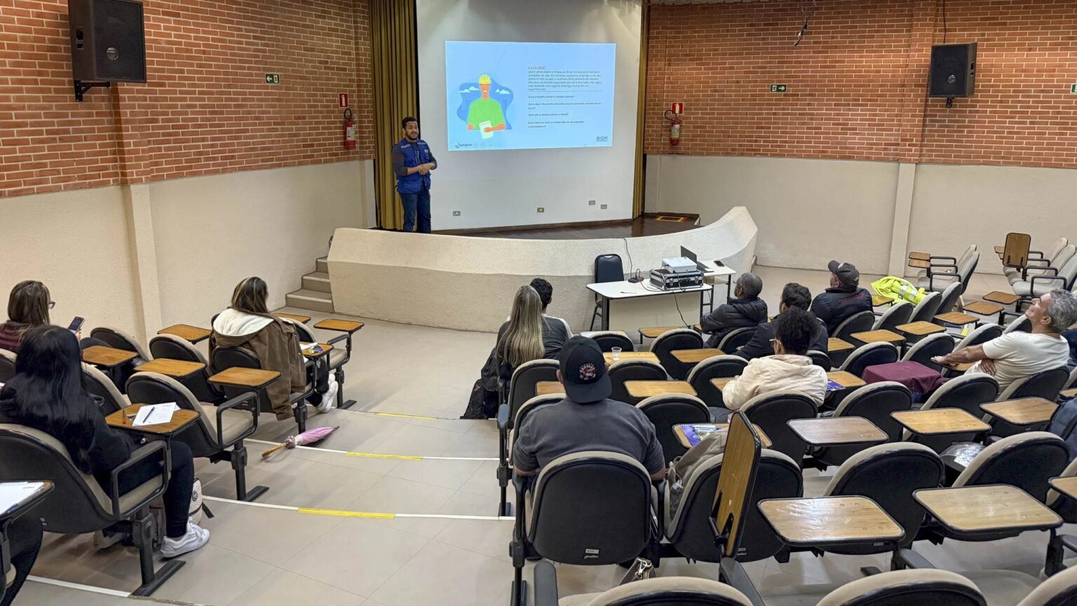 Curitiba disponibiliza 30 vagas gratuitas em curso profissional Curitiba oferece 30 vagas gratuitas em curso de qualificação profissional