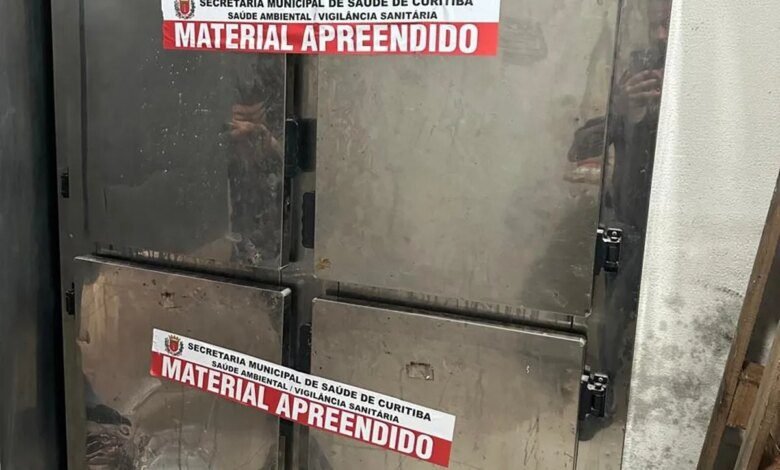 Dupla é presa por venda ilegal de bebidas e alimentos em Curitiba