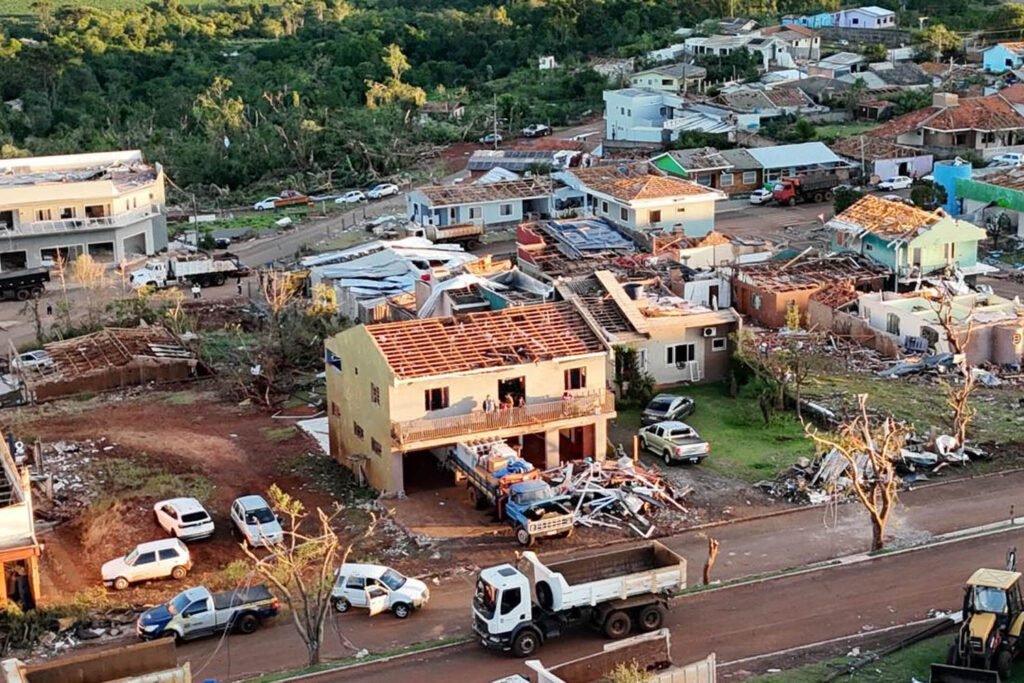 Estado libera R$ 50 milhões para reconstrução de Rio Bonito Estado vai liberar R$ 50 milhões de Fundo de Calamidade para reconstrução de Rio Bonito do Iguaçu - O Paraná
