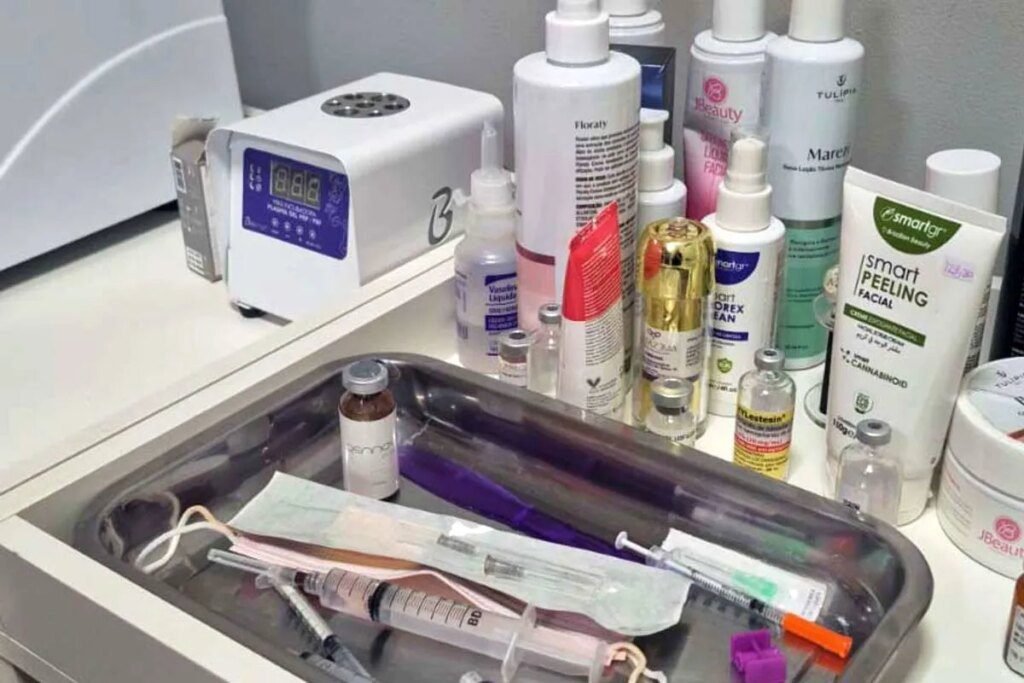 Esteticista falsa é detida em clínica clandestina em Curitiba Falsa esteticista é presa em clínica clandestina de Curitiba