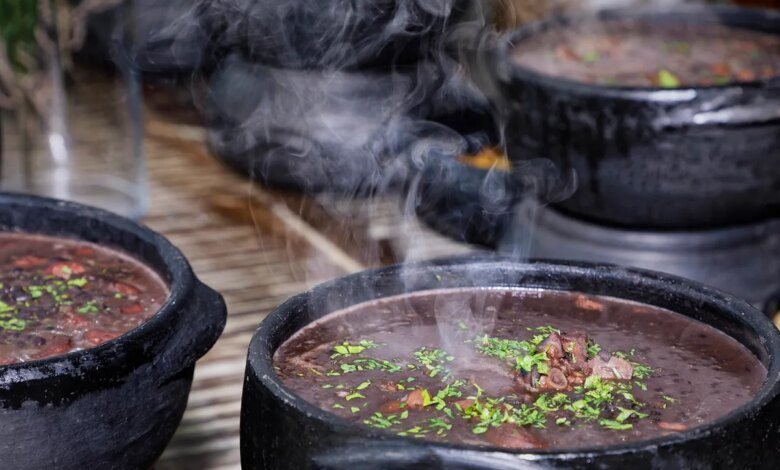 Feijoada solidária em Curitiba vai ajudar animais resgatados