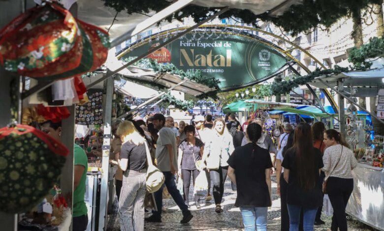 Feiras de Natal abrem em Curitiba com artesanato e gastronomia