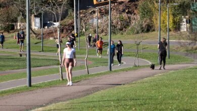 Feriado terá sol e calor no Paraná; frente fria tem data para chegar