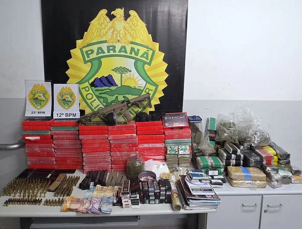 Homem é preso após PM encontrar drogas e um fuzil em Curitiba