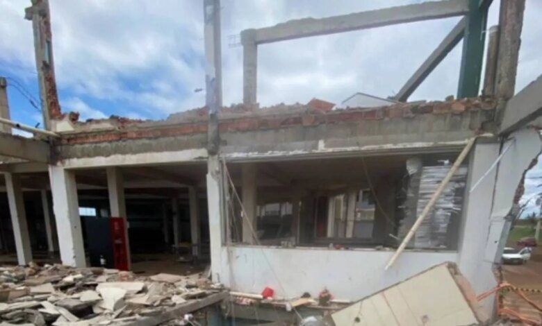 laje cai e fere 6 em Rio Bonito do Iguaçu