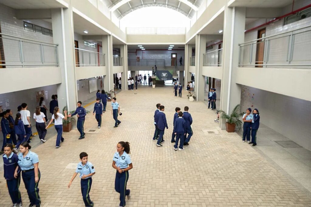 Mais 33 colégios cívico-militares são aprovados no Paraná