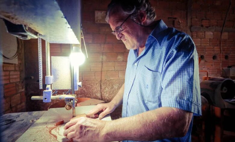 marcenaria da RMC recria símbolos de Curitiba