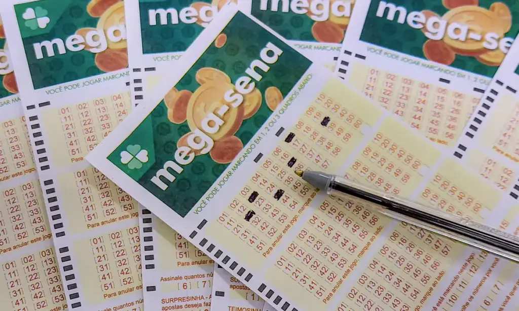 Confira o sorteio da Mega-Sena 2.936 com prêmio acumulado de R$ 41 milhões hoje às 21h no Espaço da Sorte - Foto: Rafa Neddermeyer/Agência Brasil
