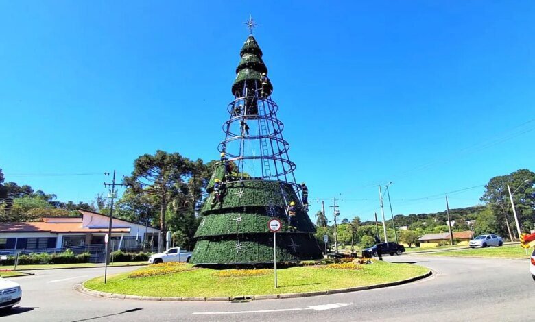 Às vésperas de começar, Natal Curitiba realiza testes de luz