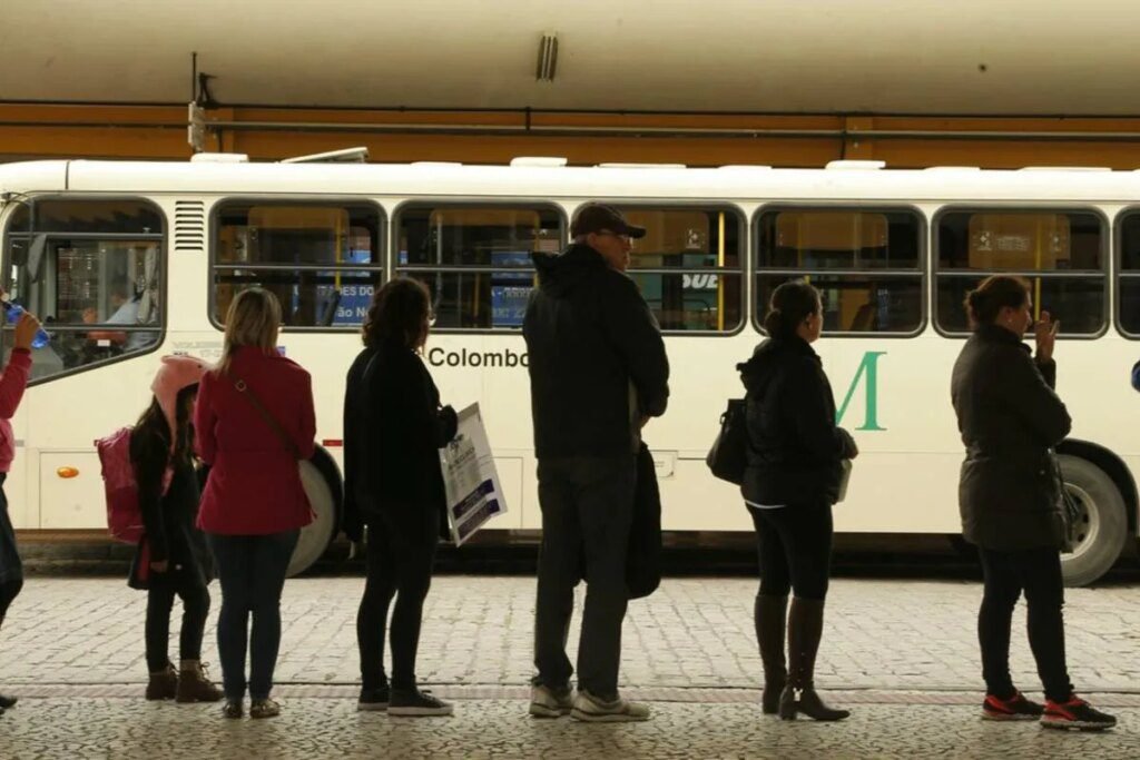 115 novos ônibus serão entregues ao transporte metropolitano de Curitiba
