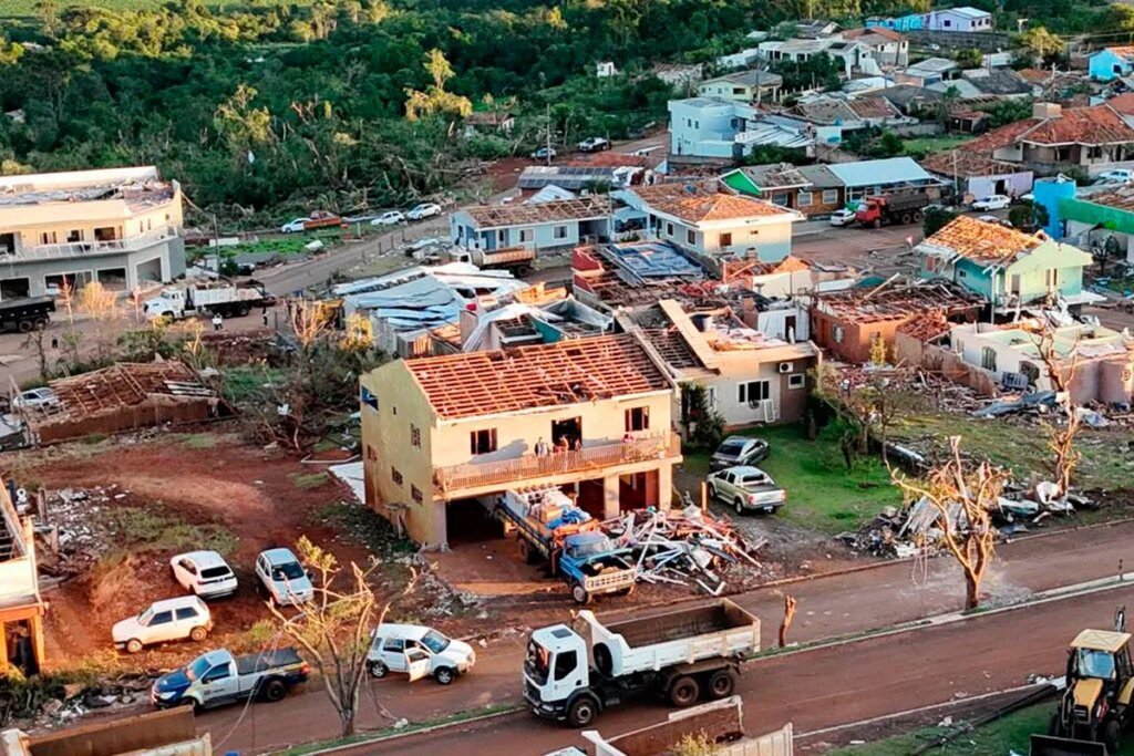 Paraná destina R$ 50 milhões para obras em Rio Bonito do Iguaçu Paraná envia R$ 50 milhões para reparos em Rio Bonito do Iguaçu