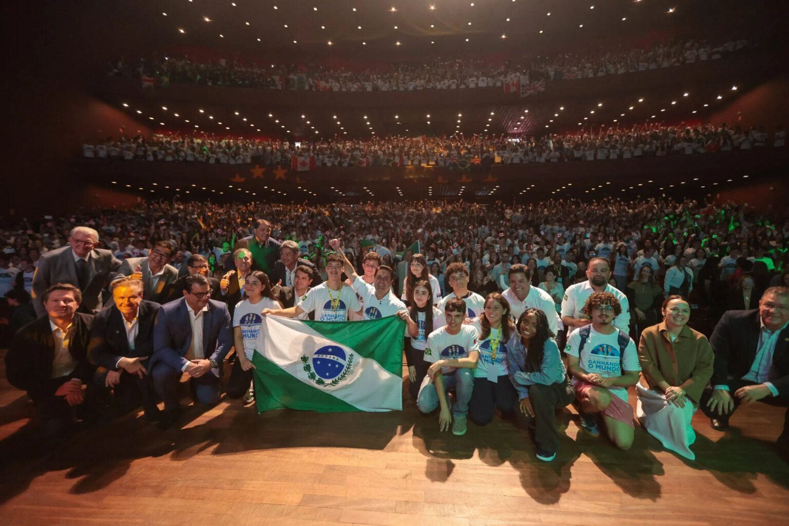 Paraná envia 2 mil estudantes para intercâmbio em 2026 Paraná envia 2 mil estudantes para intercâmbio em 5 países em 2026