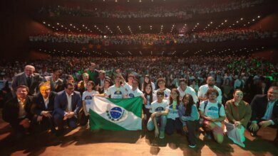 Paraná envia 2 mil estudantes para intercâmbio em 5 países em 2026