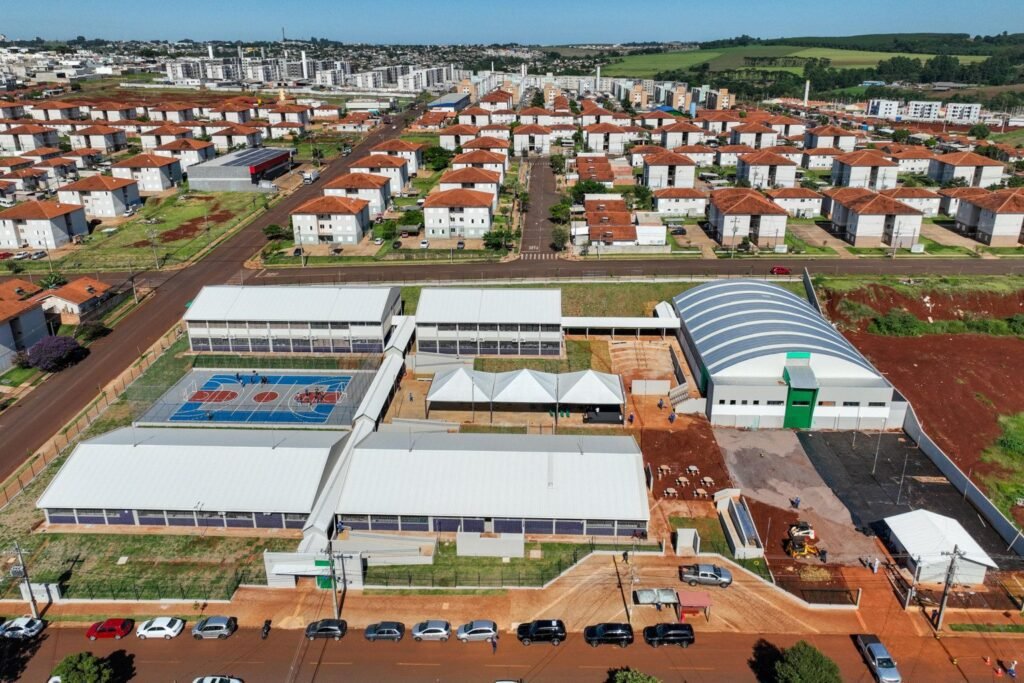Riviera estuda novo modelo de ensino para escolas locais Riviera pode ter novo modelo de ensino