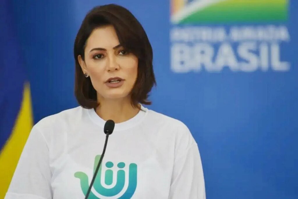 Vereadores de Curitiba aprovam homenagem a Michelle Bolsonaro Vereadores de Curitiba votam homenagem a Michelle Bolsonaro
