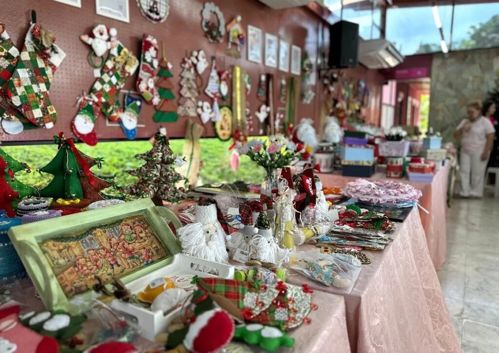 Bazar de Natal vai até esta quinta-feira em Curitiba