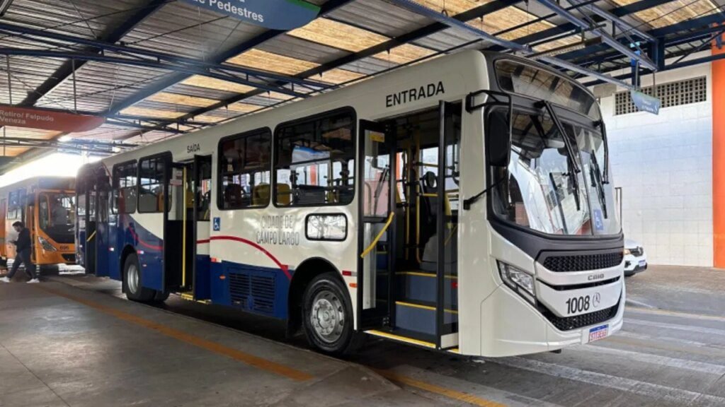 Campo Largo reduz tarifa de ônibus para estudantes pela metade Campo Largo reduz pela metade tarifa de ônibus para alunos