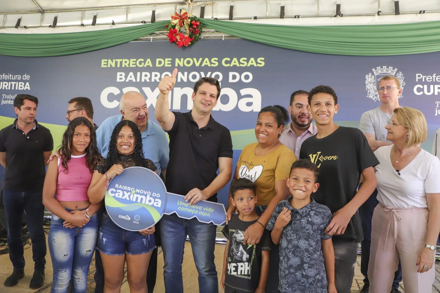 Prefeitura de Curitiba entrega 146 novas moradias no Caximba
