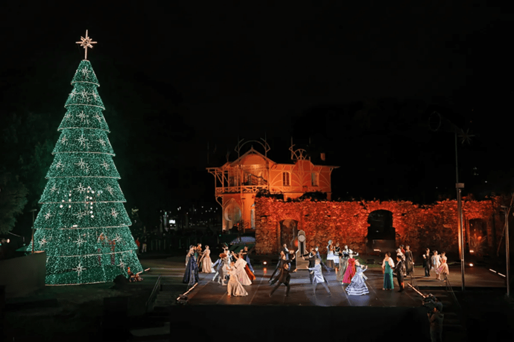 Curitiba suspende programação de Natal por ventos fortes Curitiba cancela programação de Natal desta quarta devido aos ventos fortes