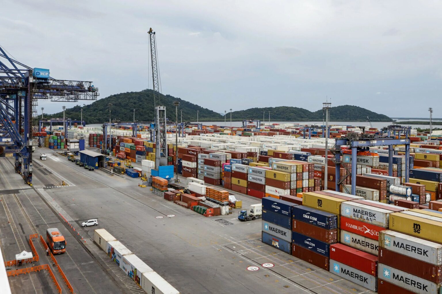 Exportações do Paraná aumentam em nove setores, aponta Ipardes Exportações do Paraná crescem em nove setores, destaca relatório do Ipardes