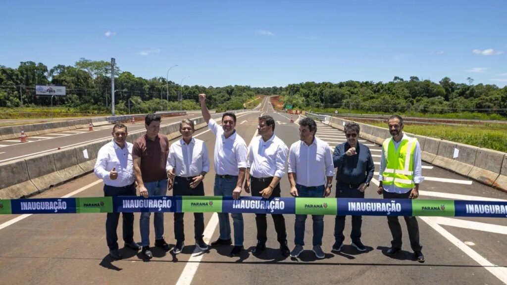Inauguração da perimetral leste de Foz do Iguaçu ocorre em impasse Perimetral Leste de Foz do Iguaçu é inaugurada em meio a impasse