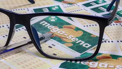 Participe do concurso 2.946 da Mega-Sena. O prêmio principal é de R$ 3,5 milhões e o sorteio acontece hoje às 21h - Foto: Rafa Neddermeyer/Agência Brasil