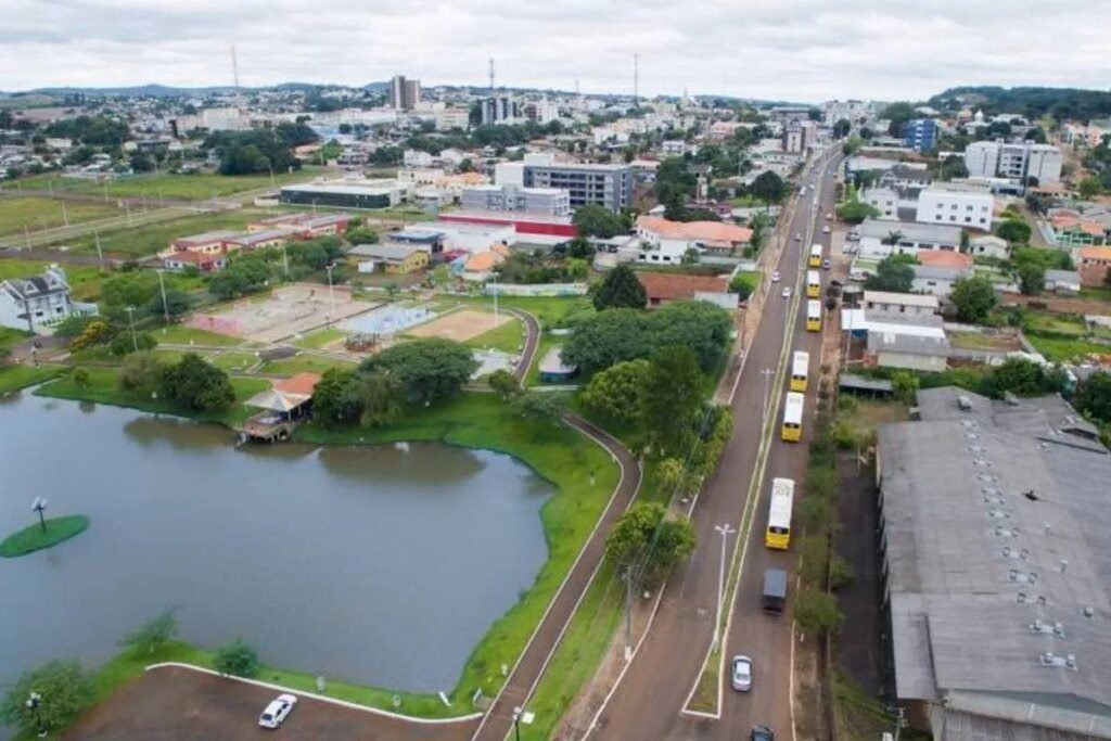Mulher de cidade a 360 km de Curitiba ganha na Nota Paraná aos 36 anos Moradora de cidade a 360 km de Curitiba vira milionária aos 36 anos pelo Nota Paraná