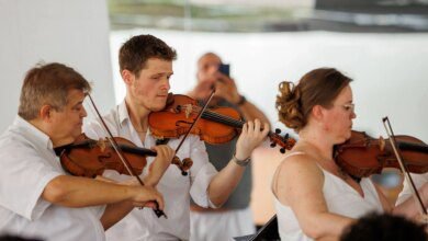 Orquestra Sinfônica do Paraná encerra série 'Mostly Mozart' no MON