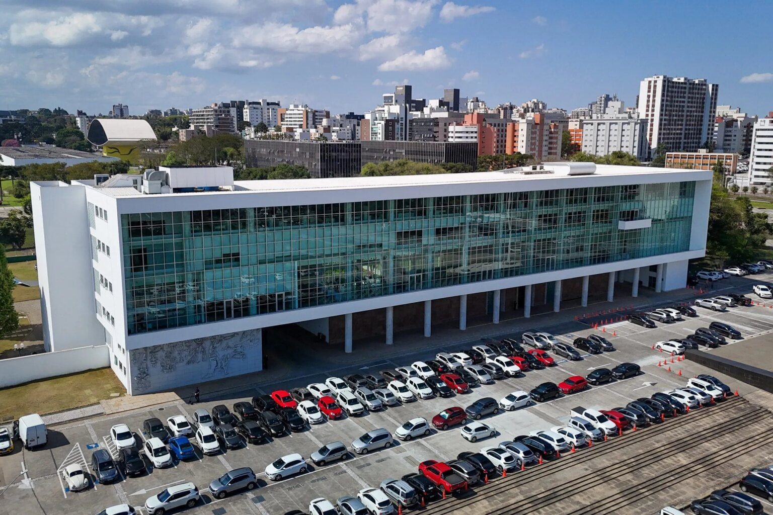 Paraná institui fundo estratégico para gestão fiscal e investimentos Paraná cria Fundo Estratégico para gestão fiscal e investimentos de longo prazo
